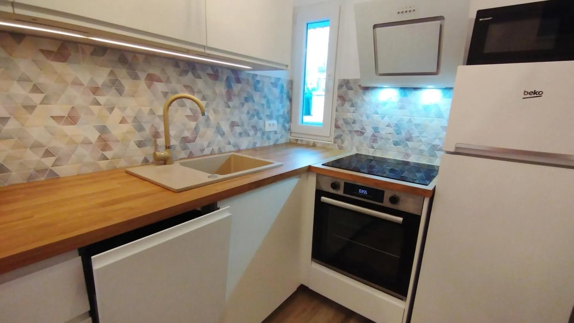 Apartments With A Parking Space Kostrena, Rijeka - 20958 Croatia